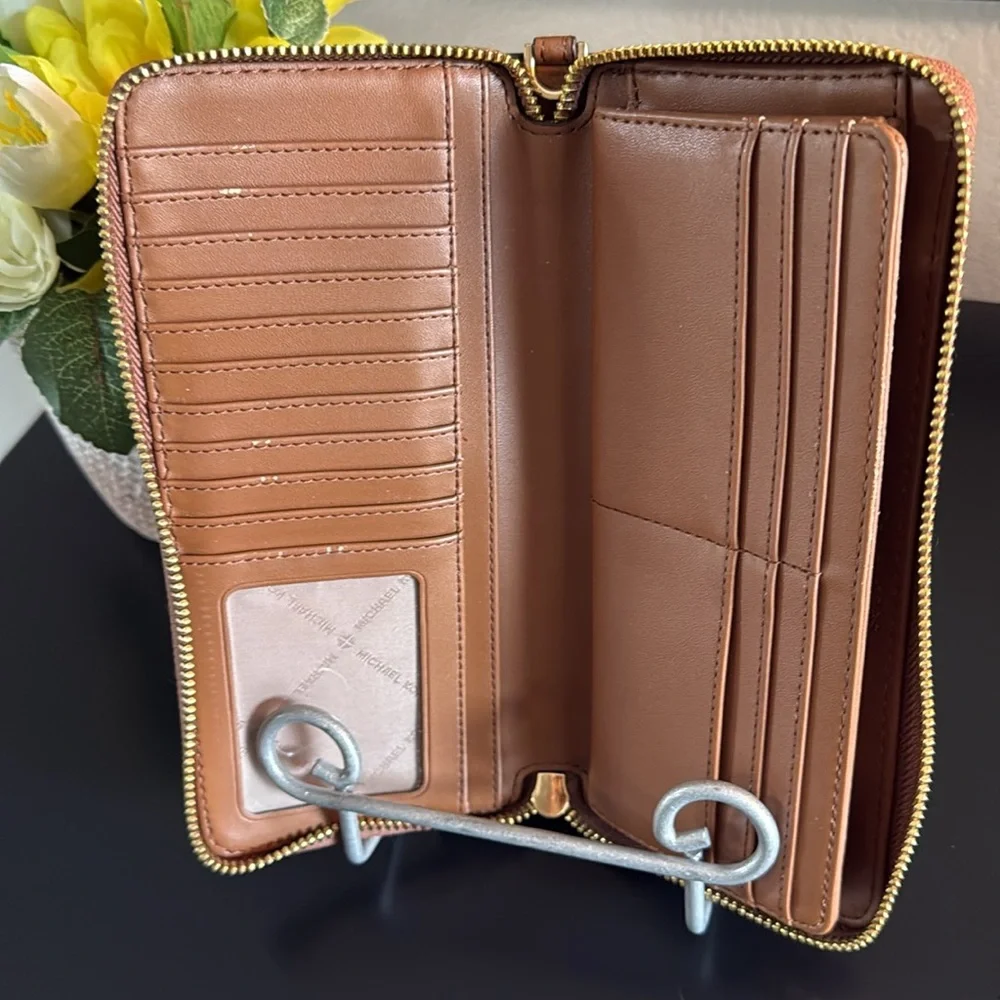Michael Kors Large Continental Leather Zip Wallet